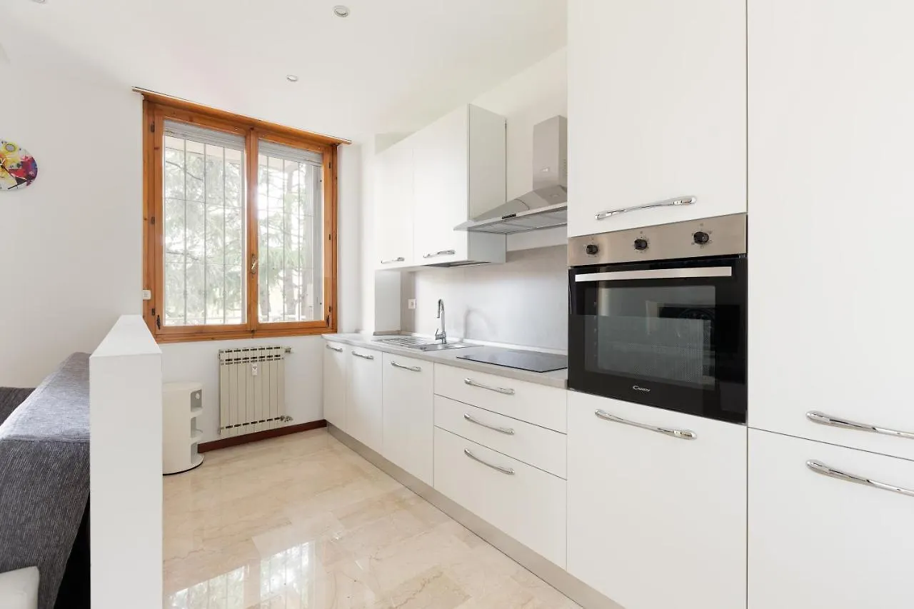 Apt Con Terrazzo A Milano- Greco Pirelli! Mailand