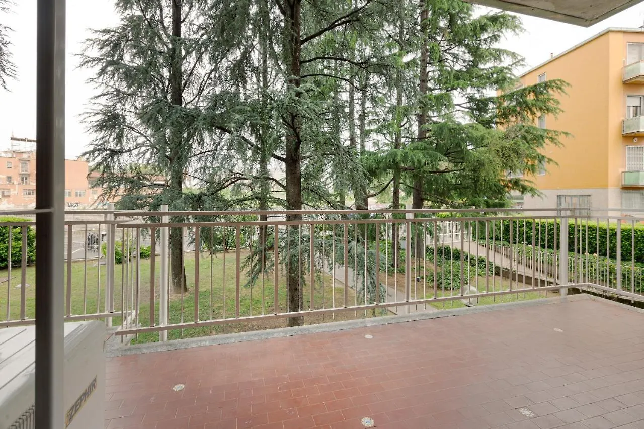 Apartment Apt Con Terrazzo A Milano- Greco Pirelli!