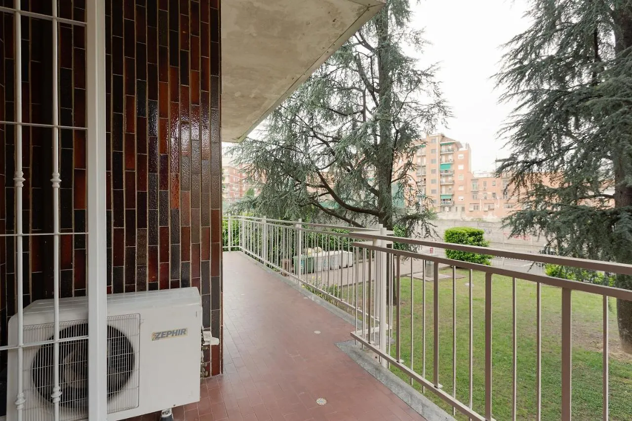 Apt Con Terrazzo A Milano- Greco Pirelli! 0*, Milano Italia
